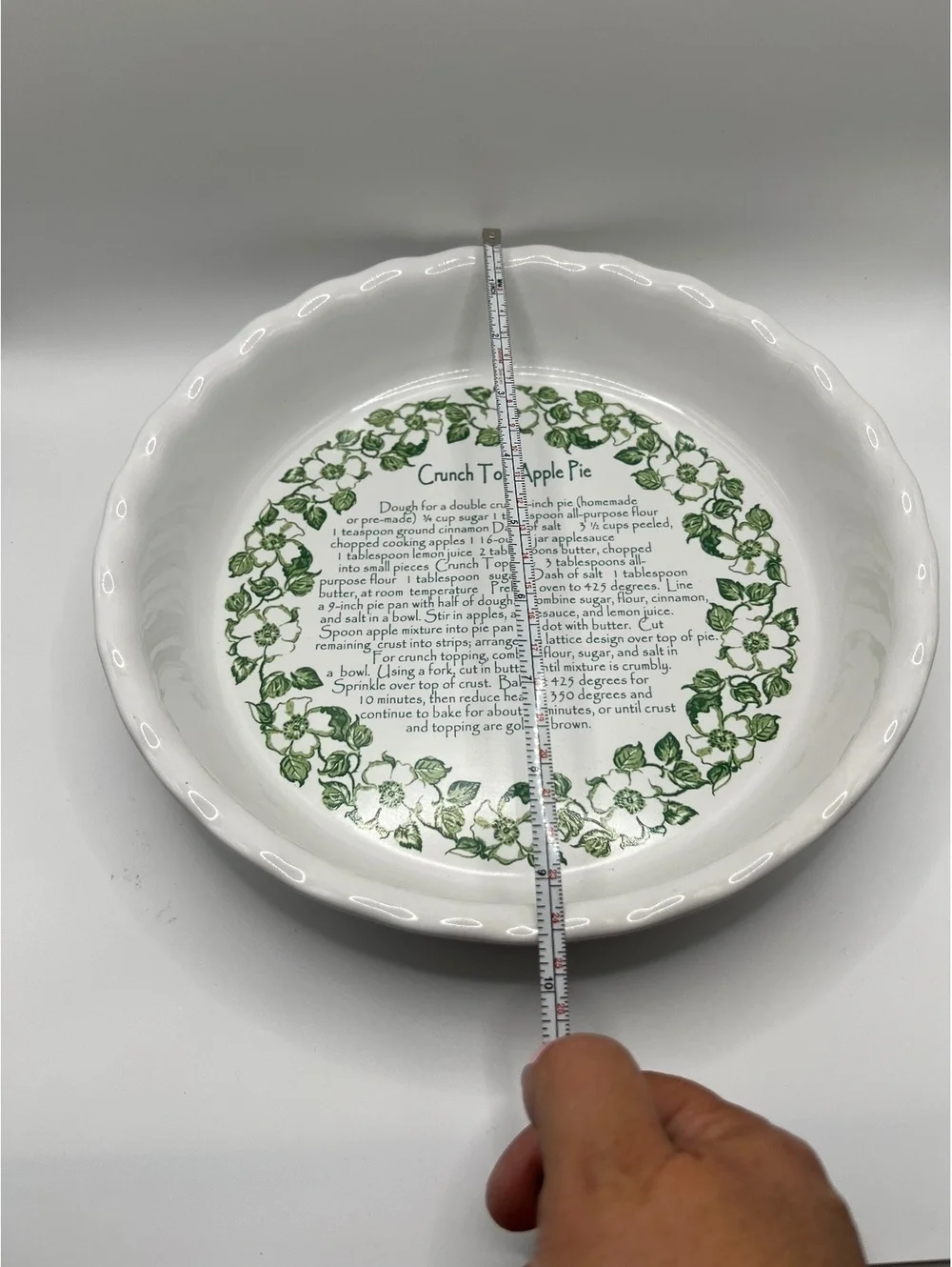 New Paula Deen Apple Pie Recipe Round scalloped Ceramic Baking Plate [COPY]